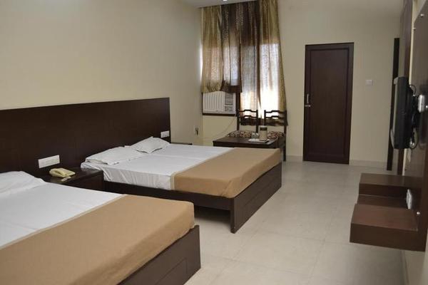 Hotel Raghav Palace